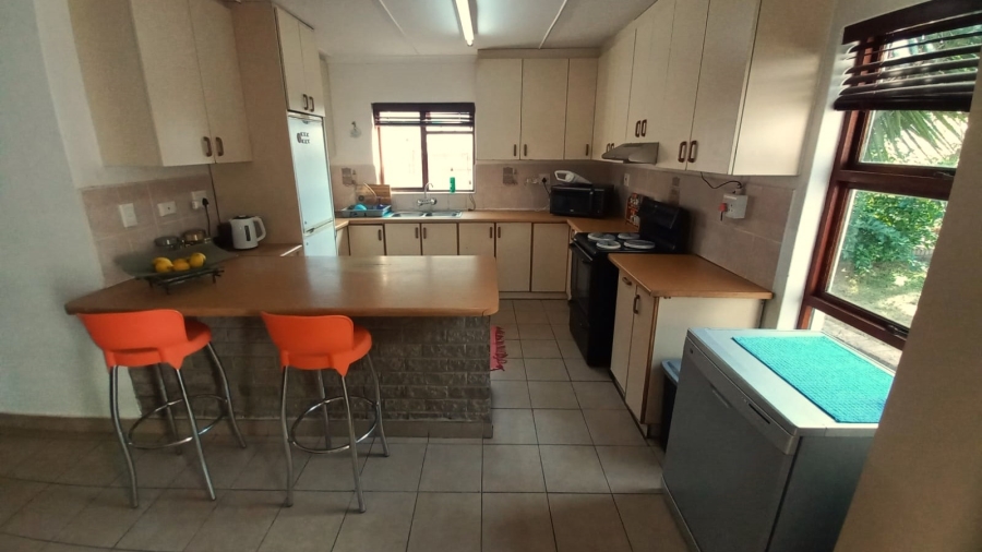 4 Bedroom Property for Sale in Britannia Bay Western Cape